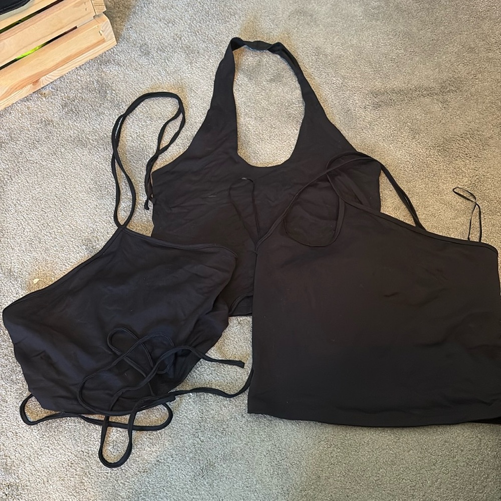Three piece Abercrombie tank top set